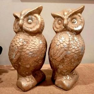Two Large Twin Owl Figures Table Top Display